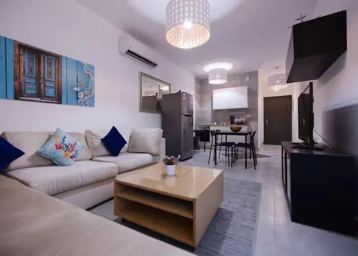 Apartment Luxurious Seaside 2-brs