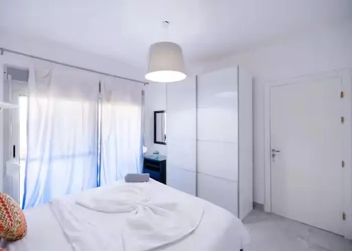 Apartment Luxurious Seaside 2-brs *