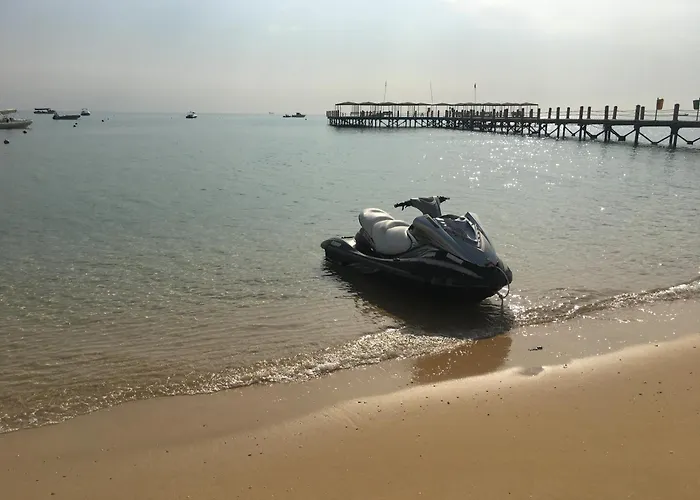 Apartment Luxurious Seaside 2-brs *